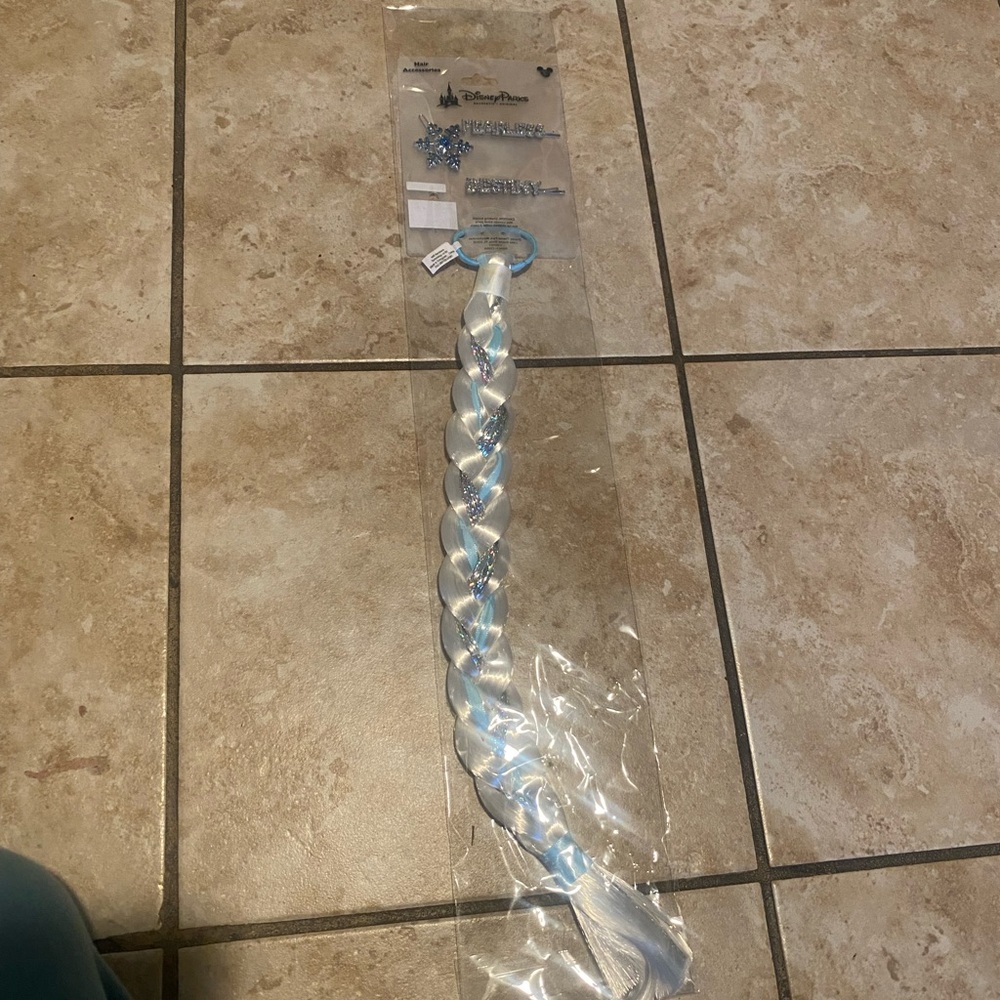 Disney parks Elsa hair pieces and braid 17” Frozen